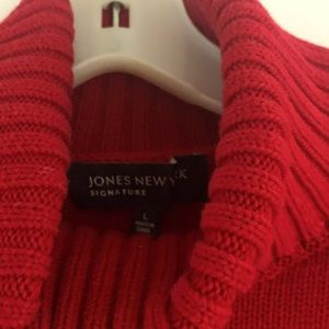 Jones New York Signature turtleneck sweater  size L color Red
